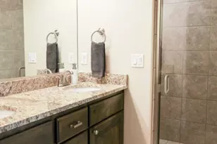 4285 E Razor Ridge Dr, Washington, UT 84780 - Photo 13