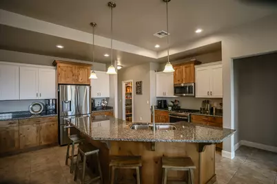 1930 N Creek Side Ct, Washington, UT 84780 - Photo 7