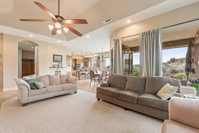 881 W South Links Dr, Washington, UT 84780 - Photo 9