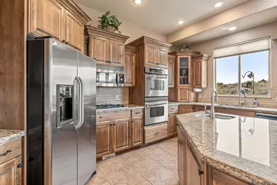 881 W South Links Dr, Washington, UT 84780 - Photo 13