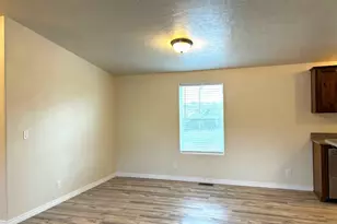 255 S 800 W, Escalante, UT 84726 - Photo 13