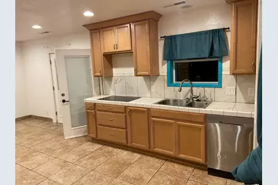 1112 Tamarisk Dr, Saint George, UT 84790 - Photo 5