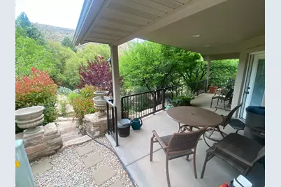 46 Cottonwood Ln, Harrisburg, UT 84737 - Photo 1