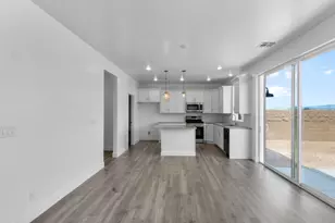 951 E Malibu Dr, Washington, UT 84780 - Photo 5