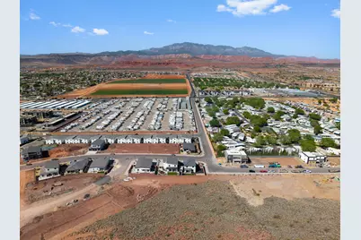 1090 E Coyote Crest Dr, Washington, UT 84780 - Photo 43