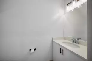 1090 E Coyote Crest Dr, Washington, UT 84780 - Photo 7