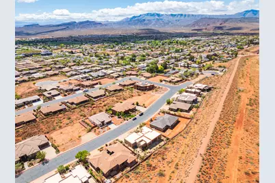 309 E 400 N, Ivins, UT 84738 - Photo 45