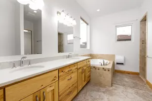 309 E 400 N, Ivins, UT 84738 - Photo 11