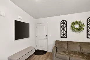 133 Rock Canyon St, Hurricane, UT 84737 - Photo 9