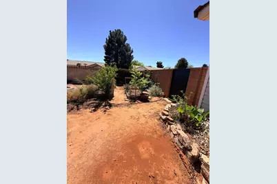 787 S 220 E Cir, Ivins, UT 84738 - Photo 23