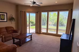 221 Emeraud Dr, Saint George, UT 84770 - Photo 39