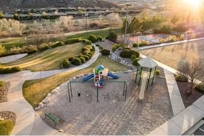 221 Emeraud Dr #11, Saint George, UT 84770 - Photo 59
