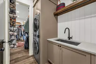 676 W Lava Pointe Dr, Saint George, UT 84770 - Photo 23