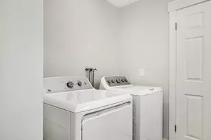 763 E Fiddlers Canyon Rd, Cedar City, UT 84721 - Photo 23
