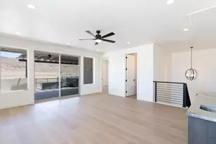 709 W Vista Sur Ln, Saint George, UT 84790 - Photo 29