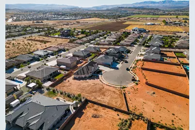 1034 E Rockwood Ct, Washington, UT 84780 - Photo 9