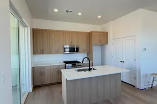 915 W Gold Ridge Ln, Saint George, UT 84790 - Photo 11