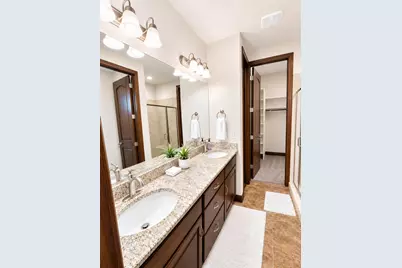 2009 N Coral Ridge Dr, Washington, UT 84780 - Photo 13