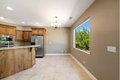 698 W 375 S, Hurricane, UT 84737 - Photo 11