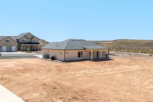 980 W Rock View Dr, Hurricane, UT 84737 - Photo 39