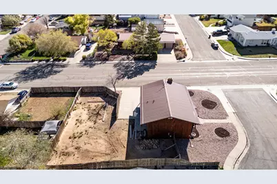 386 W Frontier Cir, Cedar City, UT 84721 - Photo 35