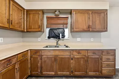 386 W Frontier Cir, Cedar City, UT 84721 - Photo 17