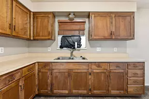 386 W Frontier Cir, Cedar City, UT 84721 - Photo 17