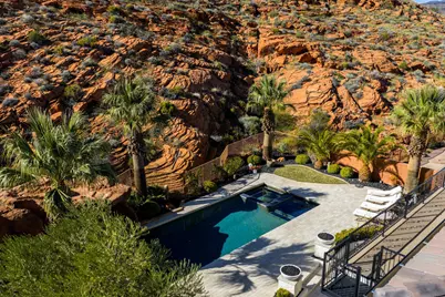 1081 N Sunset Dr, Washington, UT 84780 - Photo 9