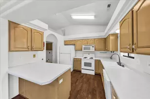 252 W 800 S, Ivins, UT 84738 - Photo 11