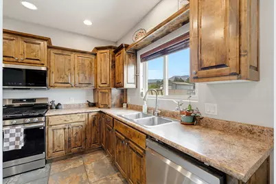 7776 N Wagon Rd, Saint George, UT 84770 - Photo 15