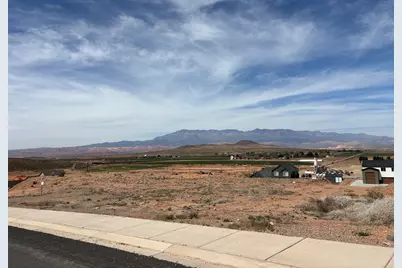 934 W 3270 S, Hurricane, UT 84737 - Photo 1
