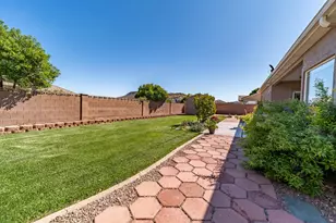 249 E Canterwood Dr, Washington, UT 84780 - Photo 33
