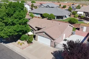 249 E Canterwood Dr, Washington, UT 84780 - Photo 39