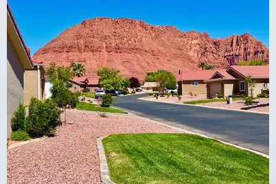 517 E Padre Lakes Dr, Ivins, UT 84738 - Photo 23