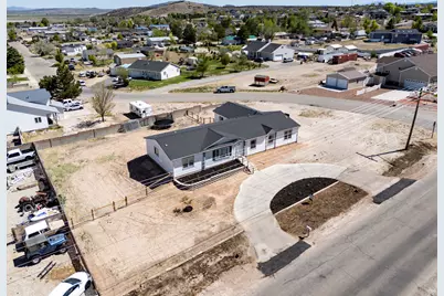 1637 E Midvalley Rd, Enoch, UT 84021 - Photo 43