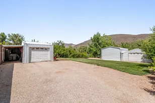 246 W Mountain Charm Rd, Toquerville, UT 84774 - Photo 41
