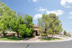 592 N Dusk Dr, Saint George, UT 84770 - Photo 3