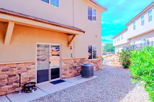 370 W Buena Vista Blvd, Washington, UT 84780 - Photo 25