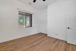 445 E 1470 S, Washington, UT 84780 - Photo 35