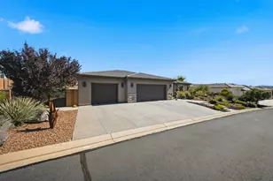 1938 N Outlook Dr, Washington, UT 84780 - Photo 5