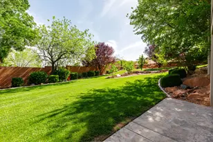 1099 W Broadstone Ct, Washington, UT 84780 - Photo 33