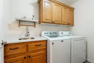 296 E 900 S, Saint George, UT 84770 - Photo 15