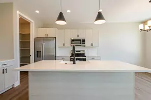2590 Cougar Trl, Santa Clara, UT 84765 - Photo 13