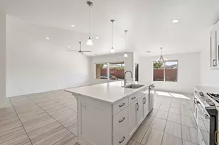 597 S Balancing Rock Dr, Washington, UT 84780 - Photo 17