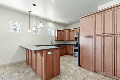 2009 E Knolls Dr, Saint George, UT 84790 - Photo 17