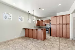 2009 E Knolls Dr, Saint George, UT 84790 - Photo 15