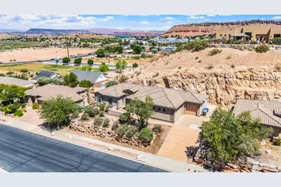 2009 E Knolls Dr, Saint George, UT 84790 - Photo 3