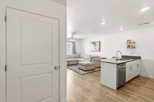 3327 E Elkhorn Ln, Washington, UT 84780 - Photo 15