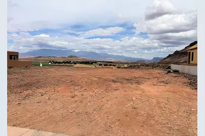 850 W Rock View Dr, Hurricane, UT 84737 - Photo 5