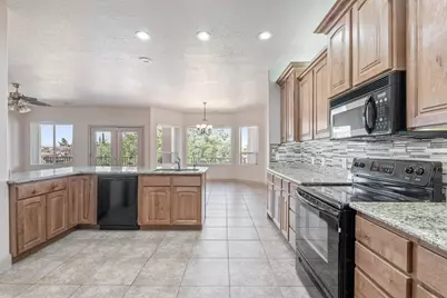 112 S 2500 W, Hurricane, UT 84737 - Photo 3